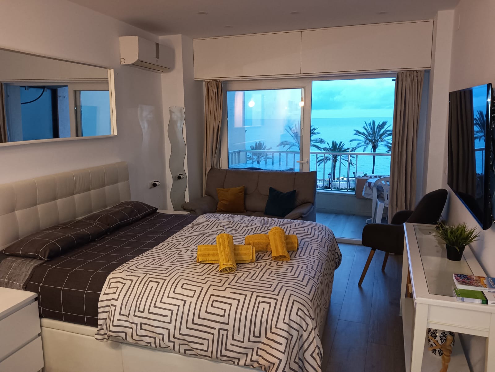 Living area of Marbella Sea View Studio